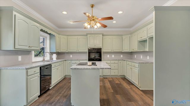 1695 Shady Cove Circle SE, Huntsville, AL 35802