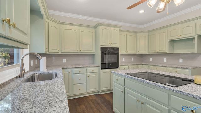 1695 Shady Cove Circle SE, Huntsville, AL 35802