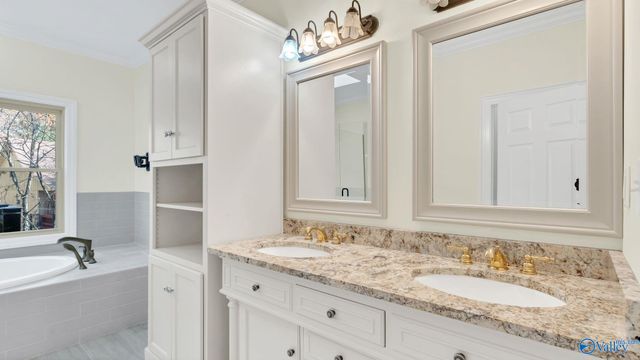 1695 Shady Cove Circle SE, Huntsville, AL 35802