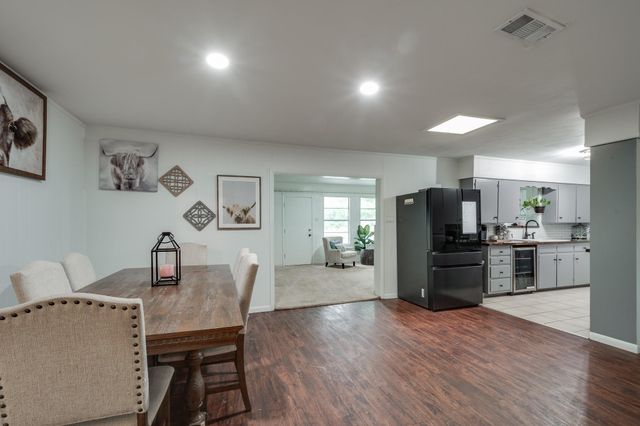 2202 French Place, Baytown, TX 77520