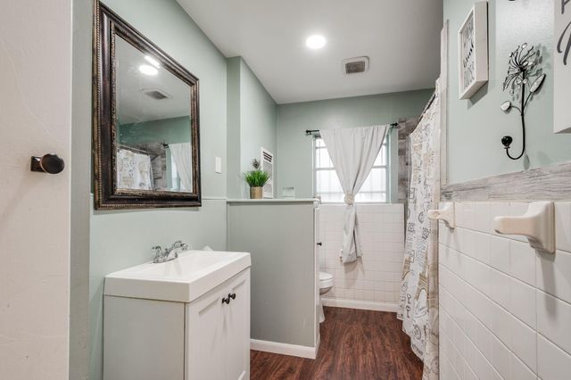 2202 French Place, Baytown, TX 77520