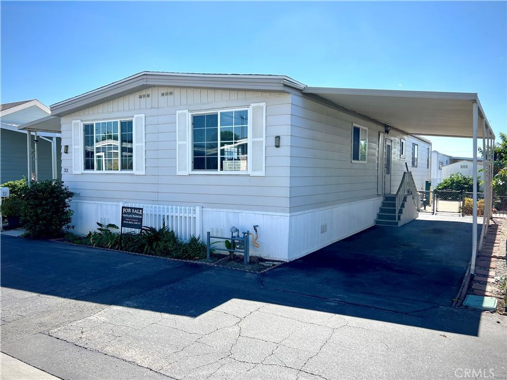 21711 Vera Street 32, Carson, CA 90745 — photo 2