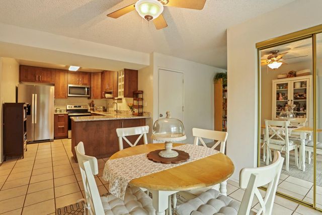 2352 Bridlewood Dr, Rancho Cordova, CA 95670