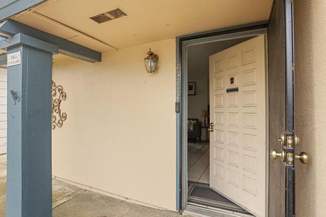 2352 Bridlewood Dr, Rancho Cordova, CA 95670