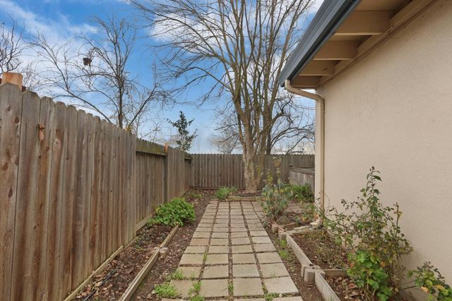 2352 Bridlewood Dr, Rancho Cordova, CA 95670