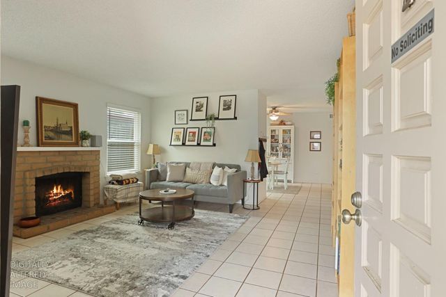 2352 Bridlewood Dr, Rancho Cordova, CA 95670