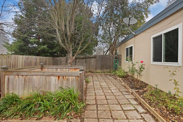 2352 Bridlewood Dr, Rancho Cordova, CA 95670