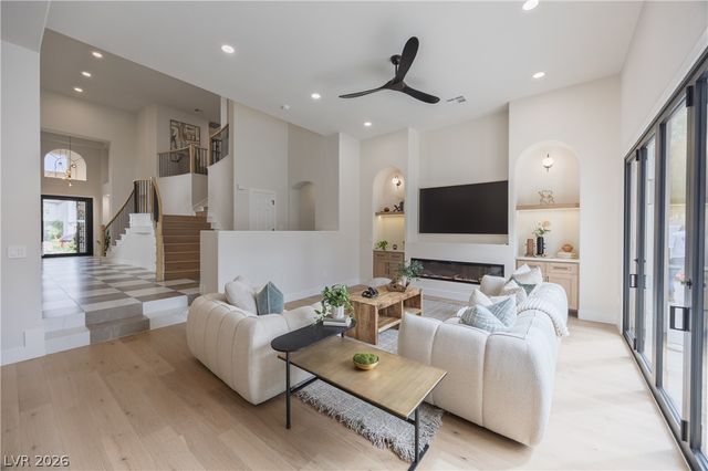 305 Prince Charming Court, Las Vegas, NV 89145