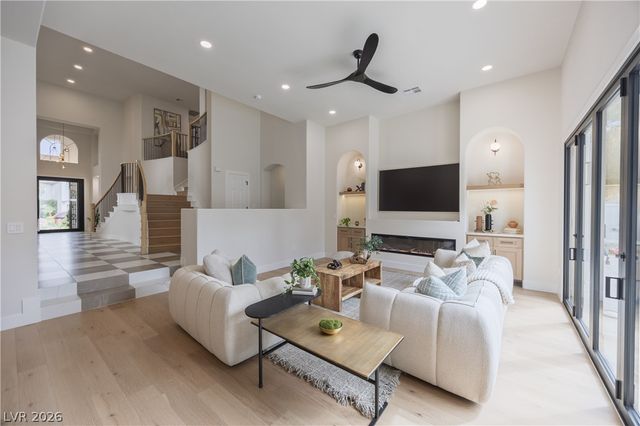 305 Prince Charming Court, Las Vegas, NV 89145