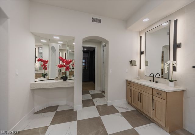 305 Prince Charming Court, Las Vegas, NV 89145