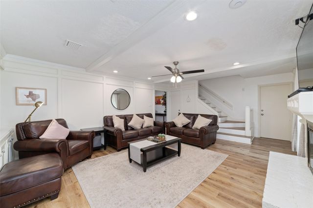 13 Woodhaven Wood Drive, The Woodlands, TX 77380