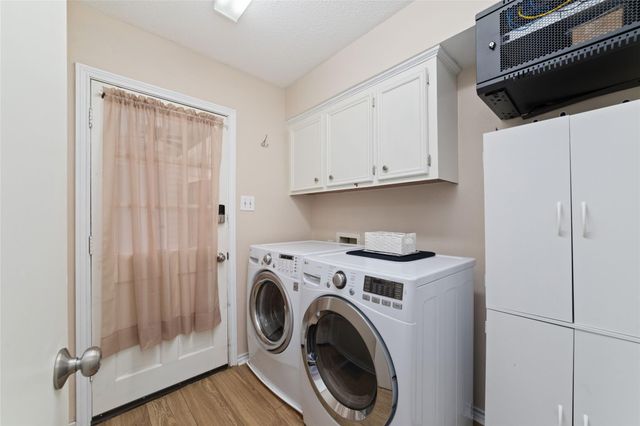 13 Woodhaven Wood Drive, The Woodlands, TX 77380