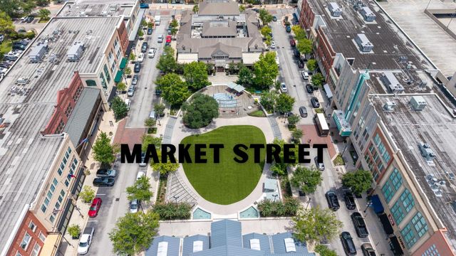 13 Woodhaven Wood Drive, The Woodlands, TX 77380