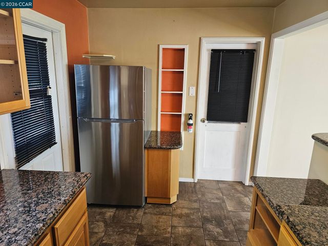 950 Kelvin Ct, El Sobrante, CA 94803