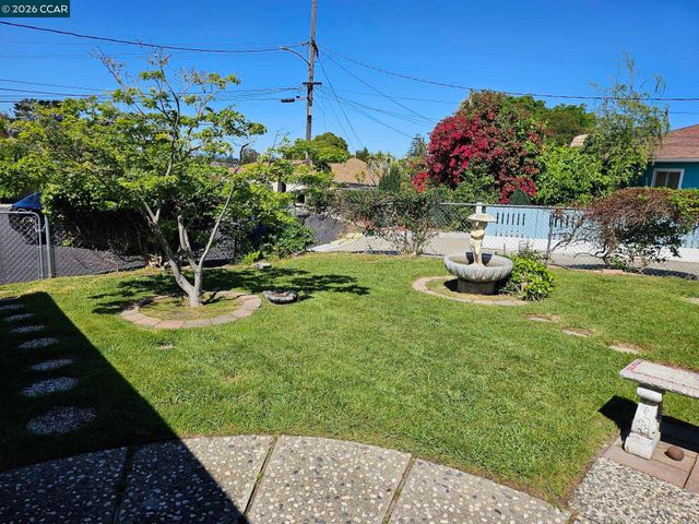 950 Kelvin Ct, El Sobrante, CA 94803