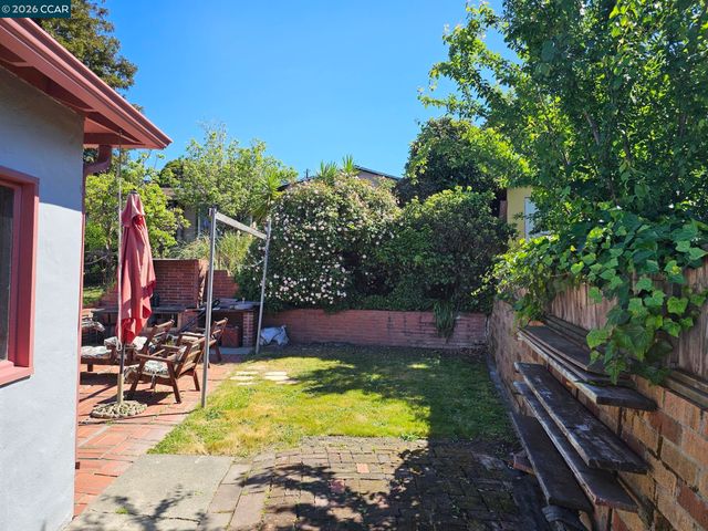 950 Kelvin Ct, El Sobrante, CA 94803