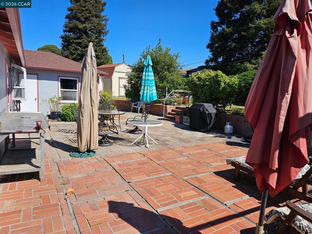 950 Kelvin Ct, El Sobrante, CA 94803