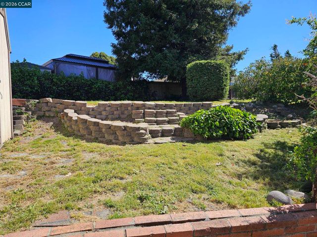 950 Kelvin Ct, El Sobrante, CA 94803