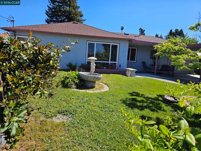 950 Kelvin Ct, El Sobrante, CA 94803