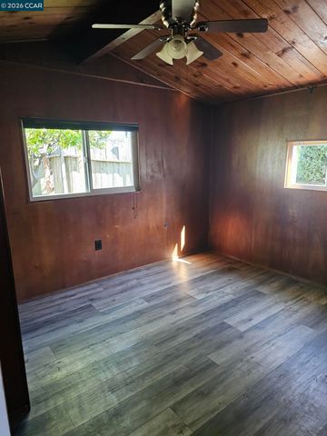 950 Kelvin Ct, El Sobrante, CA 94803