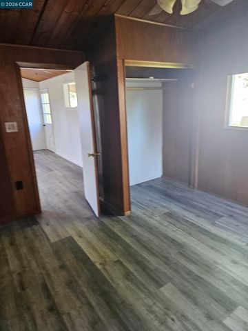 950 Kelvin Ct, El Sobrante, CA 94803