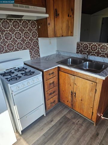 950 Kelvin Ct, El Sobrante, CA 94803