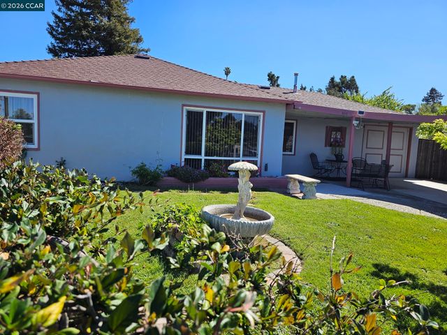 950 Kelvin Ct, El Sobrante, CA 94803
