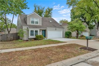 229 Deerfield Lane, Lawrence, KS 66049