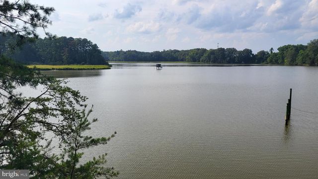 224 ANCHOR LN, Colonial Beach, VA 22443