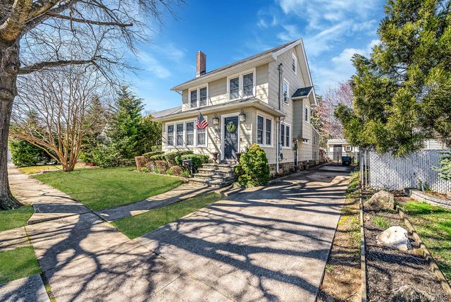 33 Harding Avenue, Lynbrook, NY 11563