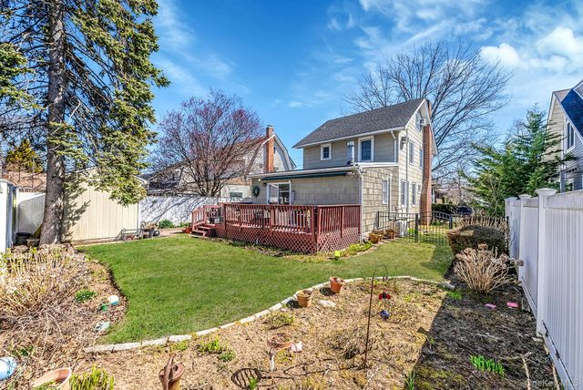 33 Harding Avenue, Lynbrook, NY 11563