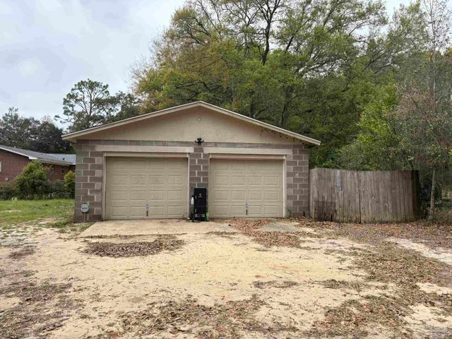 5919 Mitchell Ln, Pensacola, FL 32526