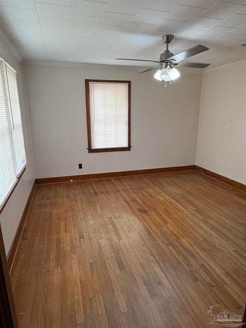 5919 Mitchell Ln, Pensacola, FL 32526