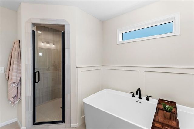 18970 W 193rd Terrace, Spring Hill, KS 66083