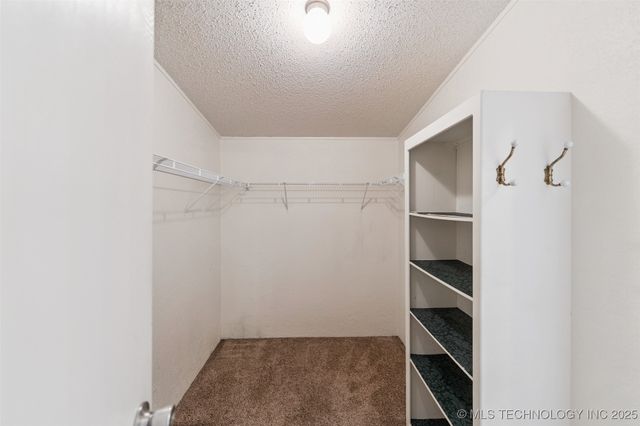 33 E Center Street, Salina, OK 74365