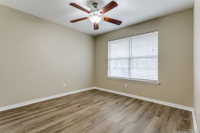 5735 Cardinal Falls, San Antonio, TX 78239