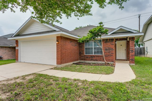 5735 Cardinal Falls, San Antonio, TX 78239
