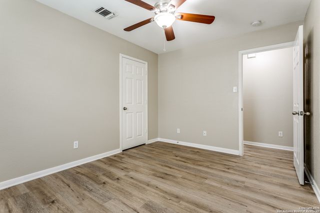 5735 Cardinal Falls, San Antonio, TX 78239