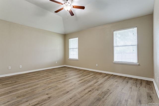 5735 Cardinal Falls, San Antonio, TX 78239