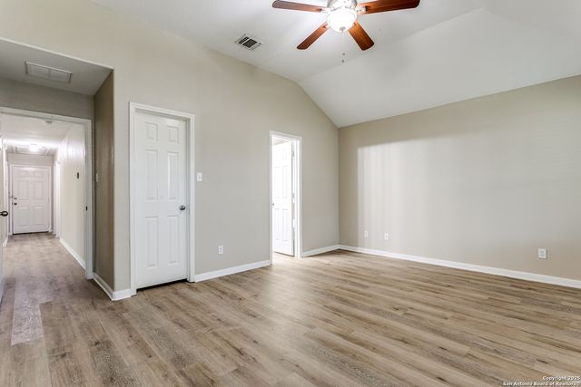 5735 Cardinal Falls, San Antonio, TX 78239