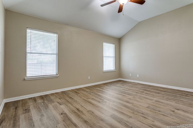 5735 Cardinal Falls, San Antonio, TX 78239