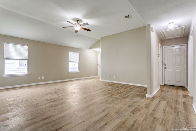 5735 Cardinal Falls, San Antonio, TX 78239