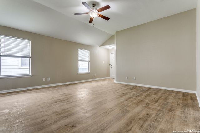 5735 Cardinal Falls, San Antonio, TX 78239