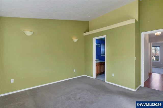 1860 Plateau St NE, Salem, OR 97305