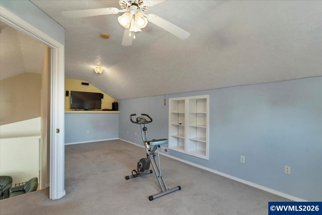 1860 Plateau St NE, Salem, OR 97305