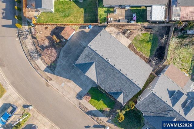 1860 Plateau St NE, Salem, OR 97305