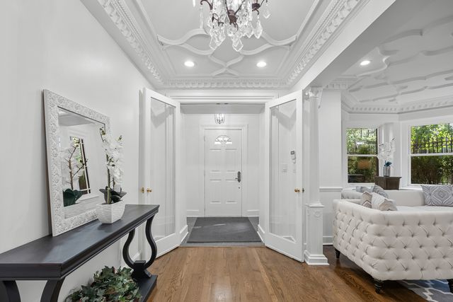 1252 N State Parkway, Chicago, IL 60610