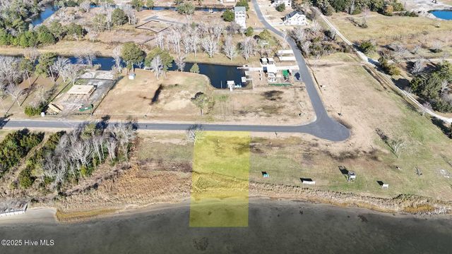 209 Bethea Street, Holly Ridge, NC 28445