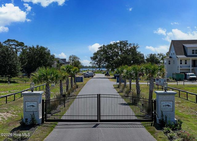 209 Bethea Street, Holly Ridge, NC 28445