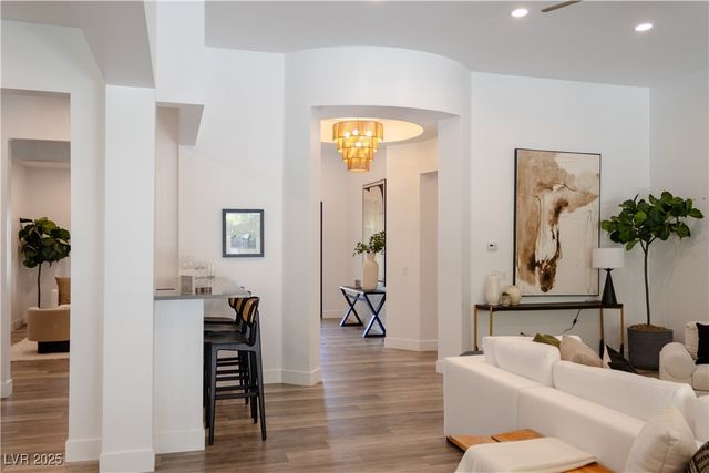 11181 Luna Blanca Drive, Las Vegas, NV 89138